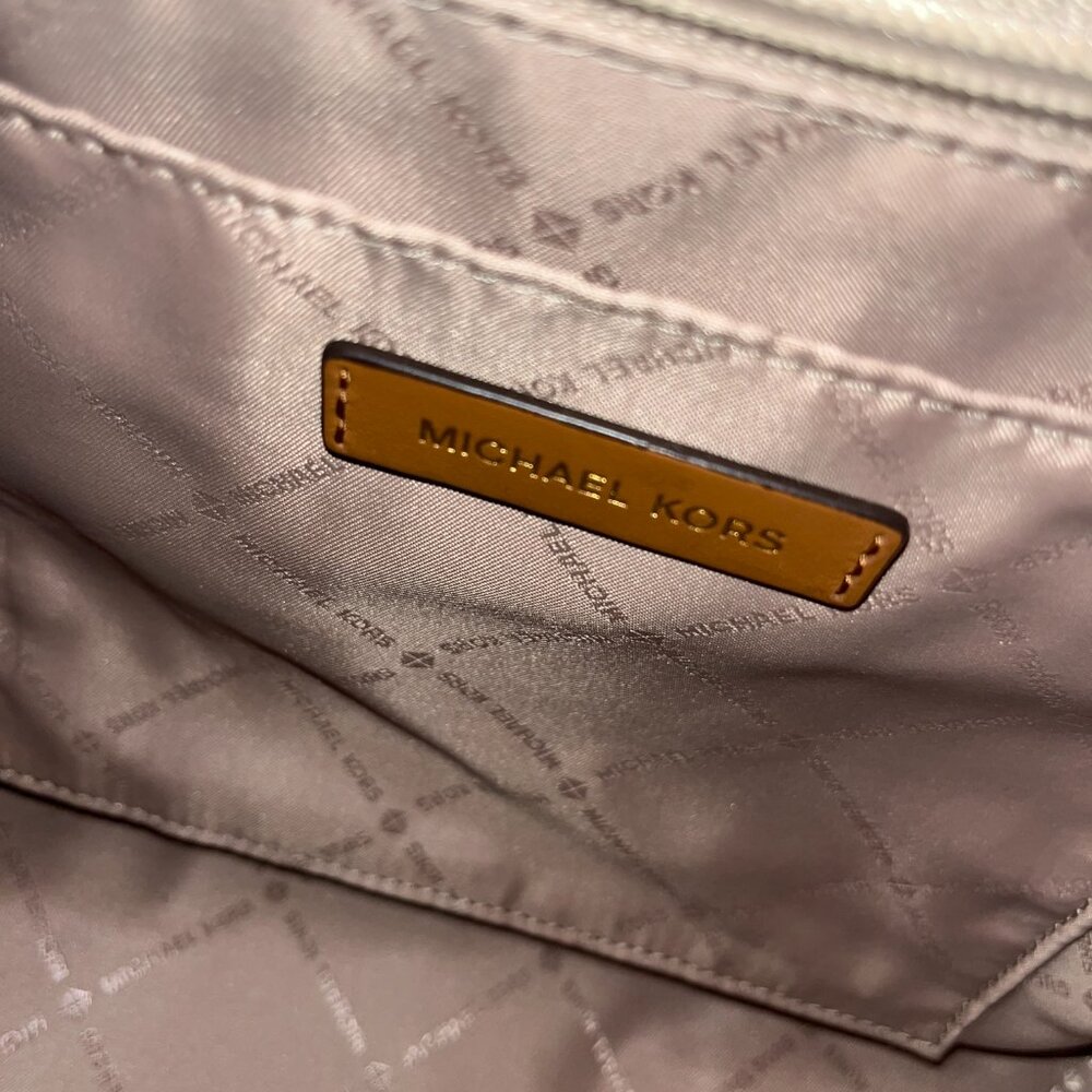 Michael Kors Duffle - Picture 7 of 8